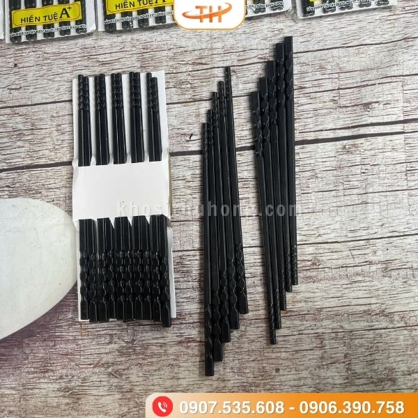 Đũa nhựa đen với khả năng chống nóng vượt trội Đũa nhựa đen với khả năng chống nóng vượt trội