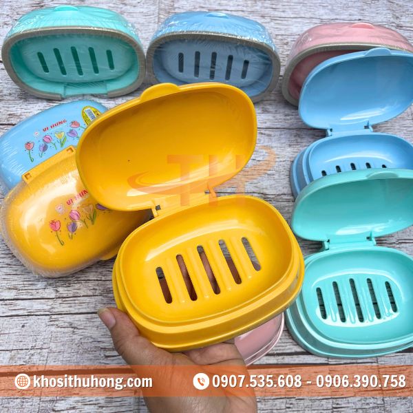 Được thiết kế với các khe thoát nước thông minh ở đáy hộp Được thiết kế với các khe thoát nước thông minh ở đáy hộp