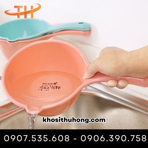 Gáo nhựa dày dặn chắc chắn