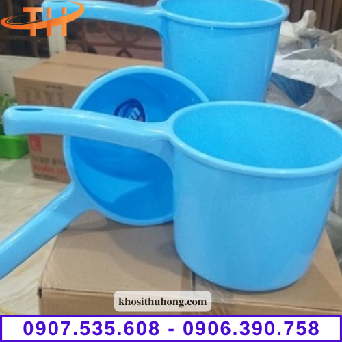 gáo nhựa múc nước giá xưởng sản xuất