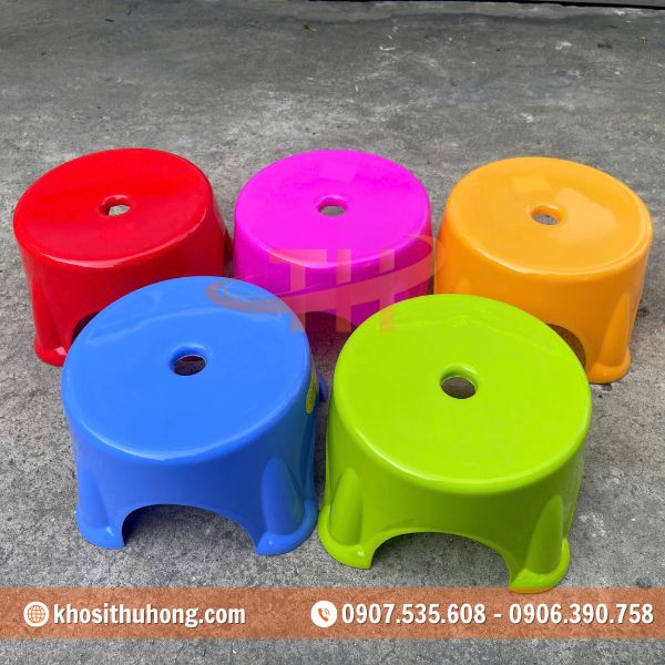 Ghế được làm từ nhựa PP chắc chắn, không thấm nước Ghế được làm từ nhựa PP chắc chắn, không thấm nước