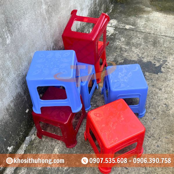 Ghế lùn nhựa với ứng dụng thực tế rộng rãi Ghế lùn nhựa với ứng dụng thực tế rộng rãi