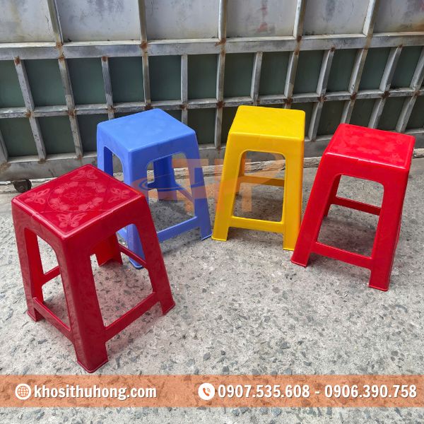 Ghế nhựa cao vuông làm từ nhựa PP cứng cáp Ghế nhựa cao vuông làm từ nhựa PP cứng cáp