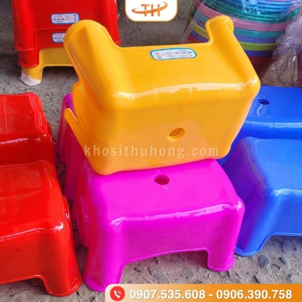 Ghế nhựa lùn đa dạng màu sắc Ghế nhựa lùn đa dạng màu sắc