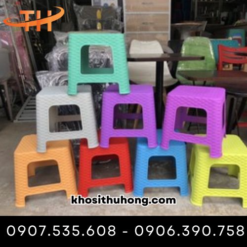 Ghế có nhiều màu sắc khác nhau