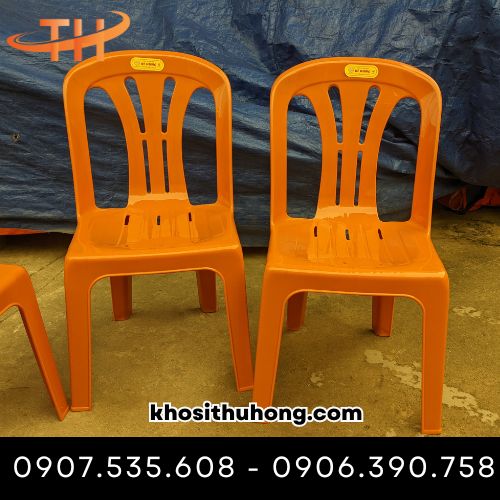Ghế nhựa với độ gọn nhẹ, dễ di chuyển
