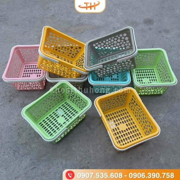 Giỏ chữ nhật với nhiều kích thước và màu sắc khác nhau Giỏ chữ nhật với nhiều kích thước và màu sắc khác nhau