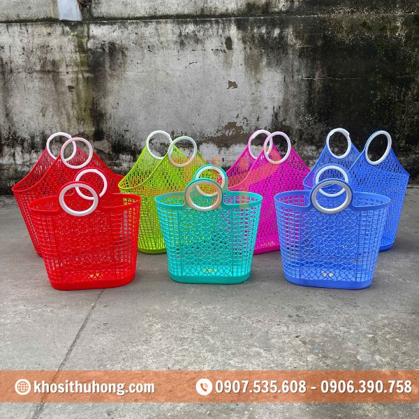 Giỏ đi chợ với màu sắc nổi bật và tính ứng dụng cao Giỏ đi chợ với màu sắc nổi bật và tính ứng dụng cao