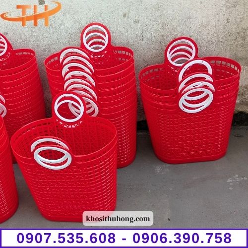 Giỏ nhựa có quai xách