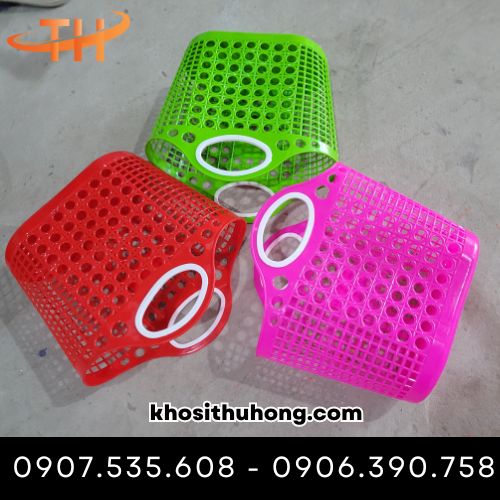 Giỏ có nhiều màu sắc bắt mắt