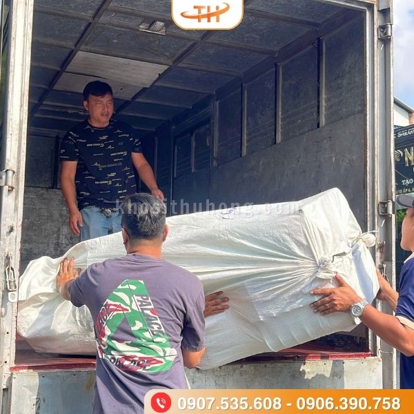 Hoạt động giao hàng thùng nhựa đa năng tại Thu Hồng Hoạt động giao hàng thùng nhựa đa năng tại Thu Hồng