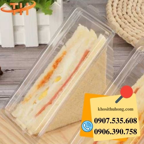 hộp nhựa đựng bánh tam giác