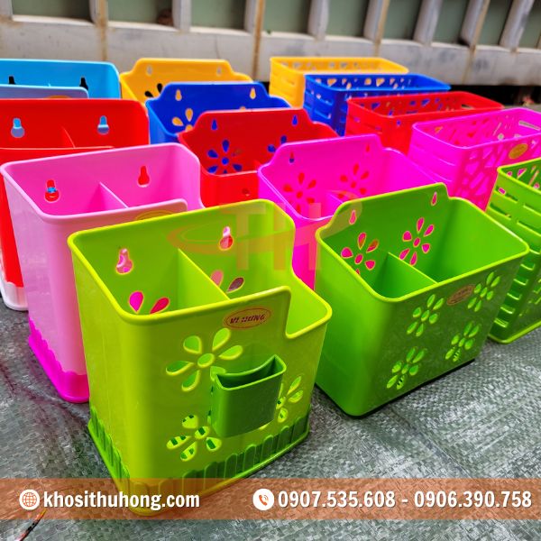 Hộp đựng đũa gồm nhiều mẫu mã và màu sắc tươi tắn Hộp đựng đũa gồm nhiều mẫu mã và màu sắc tươi tắn