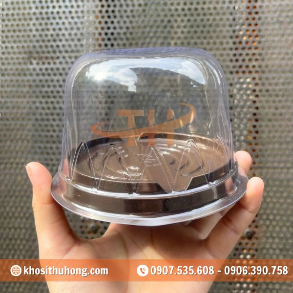 Hộp F057 làm từ nhựa PET tròn suốt kết hợp đế đen từ nhựa PP Hộp F057 làm từ nhựa PET tròn suốt kết hợp đế đen từ nhựa PP