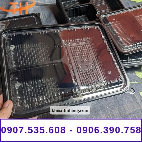 Hộp nhựa đế đen 3 ngăn