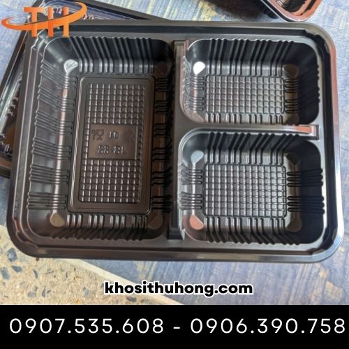Hộp nhựa đế đen 3 ngăn