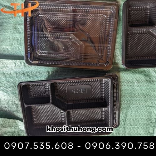Hộp nhựa đen 3 ngăn
