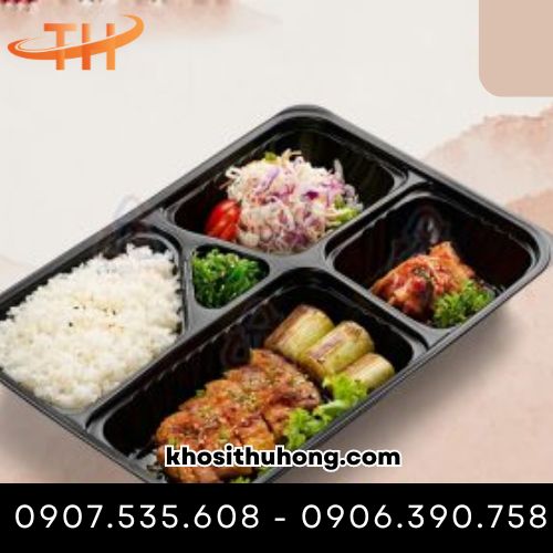 Hộp nhựa 5 ngăn