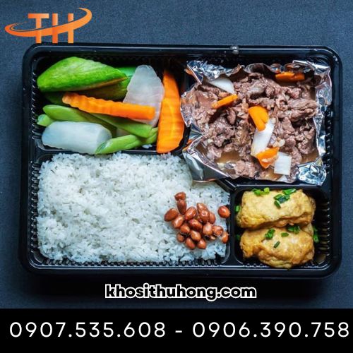 Hộp nhựa đế đen là bao bì thực phẩm có độ thẩm mỹ cao