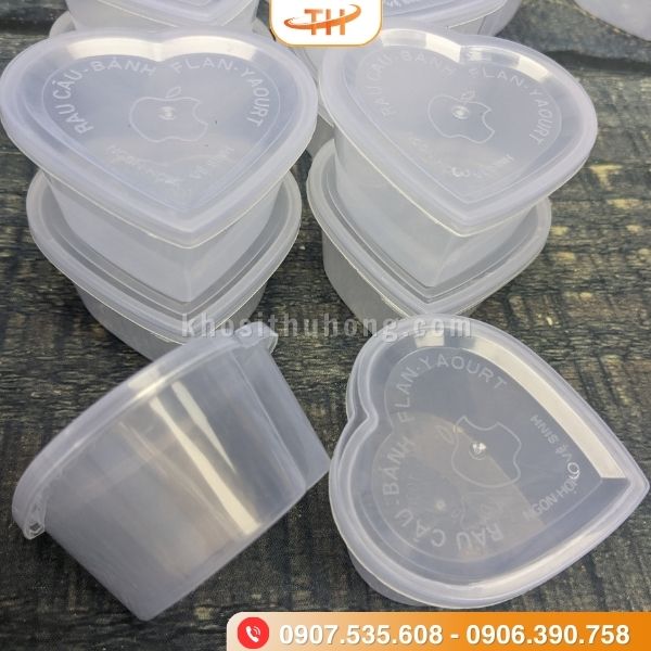 Hũ bánh flan trái tim với thiết kế độc đáo Hũ bánh flan trái tim với thiết kế độc đáo