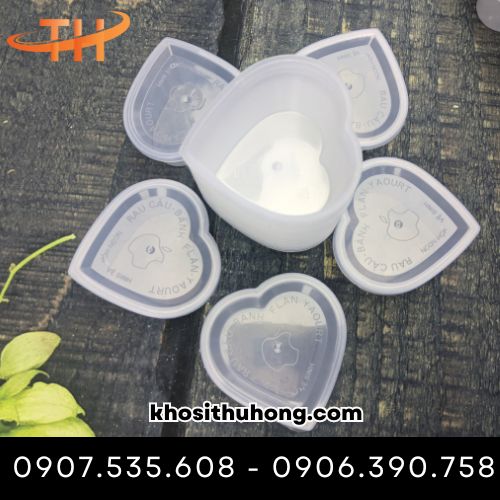 Hũ bánh flan hình trái tim