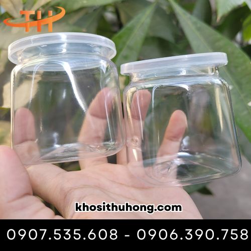 Hũ có thể đựng panna cotta