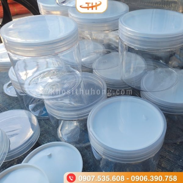 Hũ PET đựng mỹ phẩm với lớp nhựa dày dặn, bền bỉ Hũ PET đựng mỹ phẩm với lớp nhựa dày dặn, bền bỉ