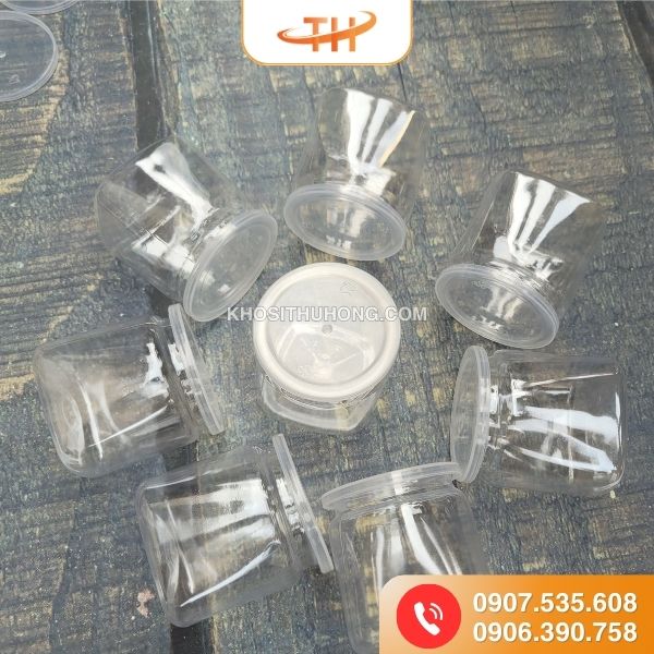 Hũ nhựa đựng sữa chua vuông 120ml trong suốt tái chế dễ dàng Hũ nhựa đựng sữa chua vuông 120ml trong suốt tái chế dễ dàng
