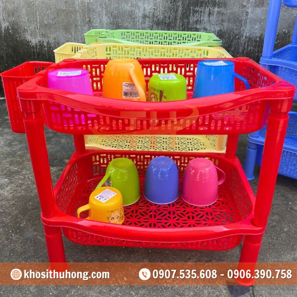 Kệ được thiết kế với các thoát nước giúp giữ chén bát khô ráo và sạch sẽ Kệ được thiết kế với các thoát nước giúp giữ chén bát khô ráo và sạch sẽ