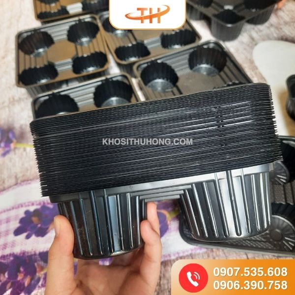 Khay có thể xếp chồng lên nhau giúp tiết kiệm diện tích Khay có thể xếp chồng lên nhau giúp tiết kiệm diện tích