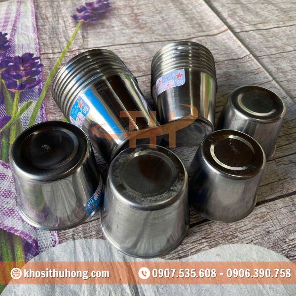 Lon được làm từ inox chất lượng không gỉ Lon được làm từ inox chất lượng không gỉ