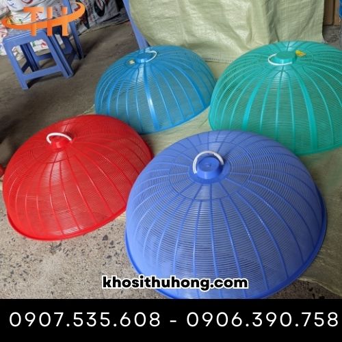 Lồng bàn đậy cơm