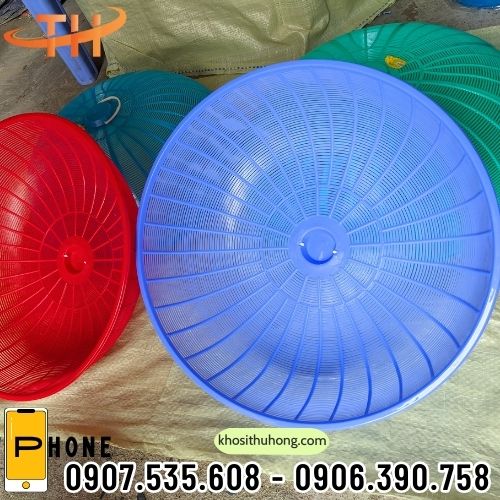 Lồng bàn nhựa xanh dương