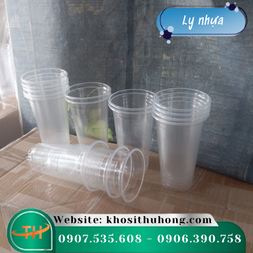 Ly nhựa giá sỉ siêu tốt ở TPHCM