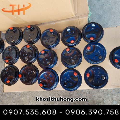 Ly nhựa nắp tim đen 500ml