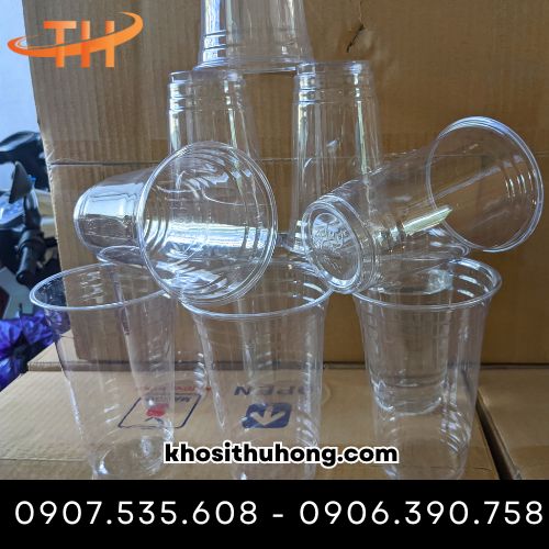 Ly nhựa pet trong suốt