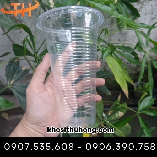 Ly nhựa đựng nước mía