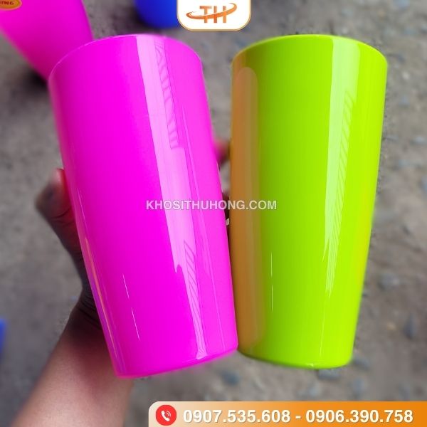 Ly nhựa trơn đa dạng màu sắc Ly nhựa trơn đa dạng màu sắc