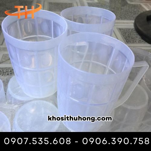 Ly nhựa an toàn với người dùng