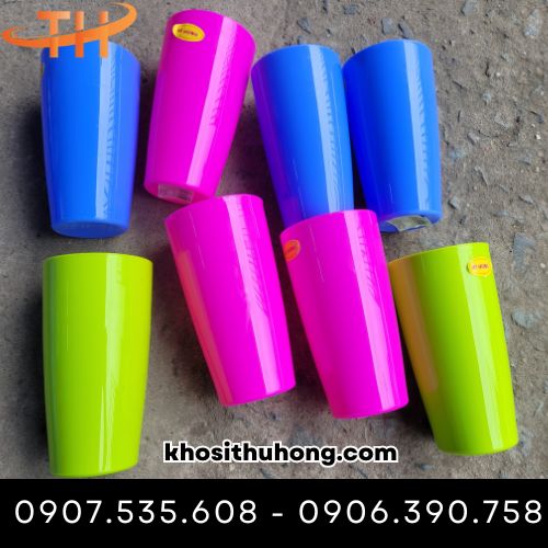 Ly nhựa uống nước