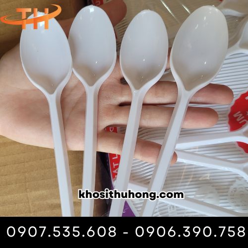 Muỗng nhựa trắng