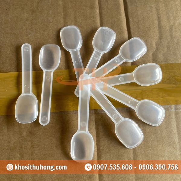 Muỗng nhựa dùng 1 lần tiện lợi, gọn nhẹ Muỗng nhựa dùng 1 lần tiện lợi, gọn nhẹ