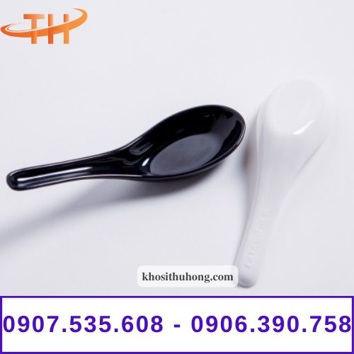 Muỗng nhựa