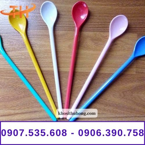 Muỗng nhựa gia dụng