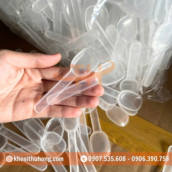 Muỗng sữa chua trong suốt làm từ nhựa PP, đảm bảo an toàn vệ sinh Muỗng sữa chua trong suốt làm từ nhựa PP, đảm bảo an toàn vệ sinh