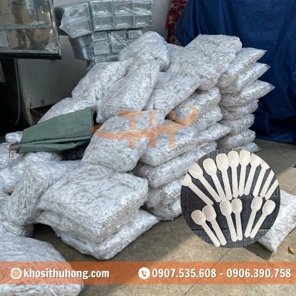 Nguồn sỉ muỗng sữa chua uy tín với muỗng nhựa trong và muỗng đục Nguồn sỉ muỗng sữa chua uy tín với muỗng nhựa trong và muỗng đục