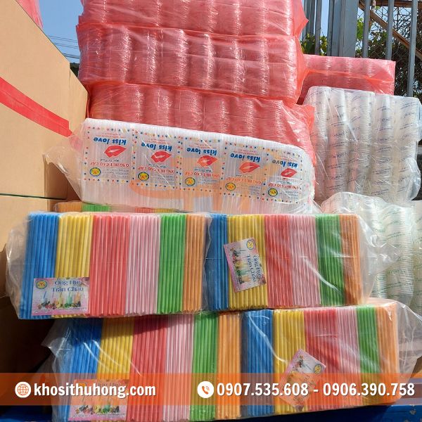 Những chuyến hàng nhộn nhịp cuối năm tại kho Thu Hồng Những chuyến hàng nhộn nhịp cuối năm tại kho Thu Hồng