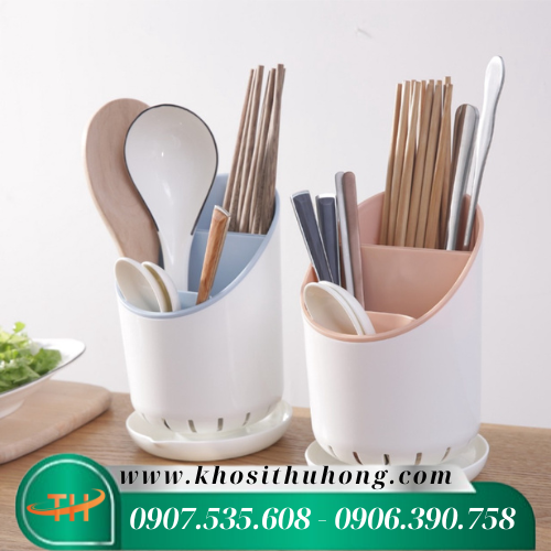 ảnh minh họa: Hộp đũa nhựa đựng thìa