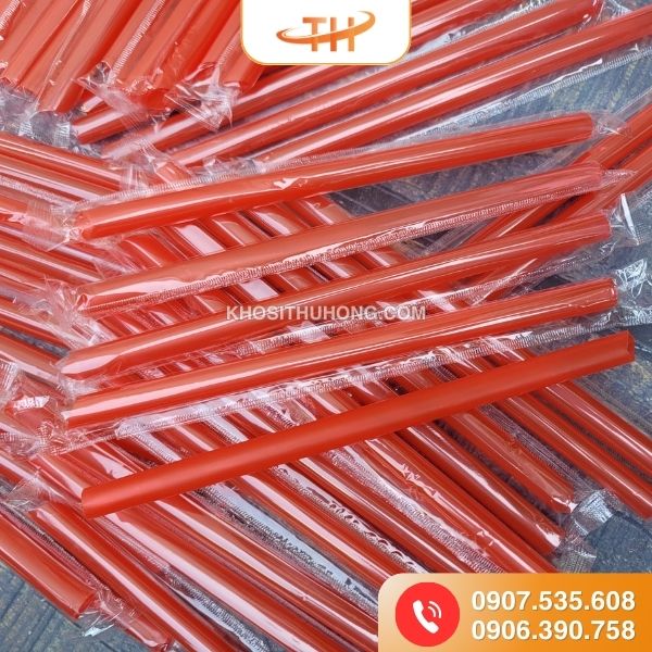 Ống hút màu đỏ có màng bọc Ống hút màu đỏ có màng bọc