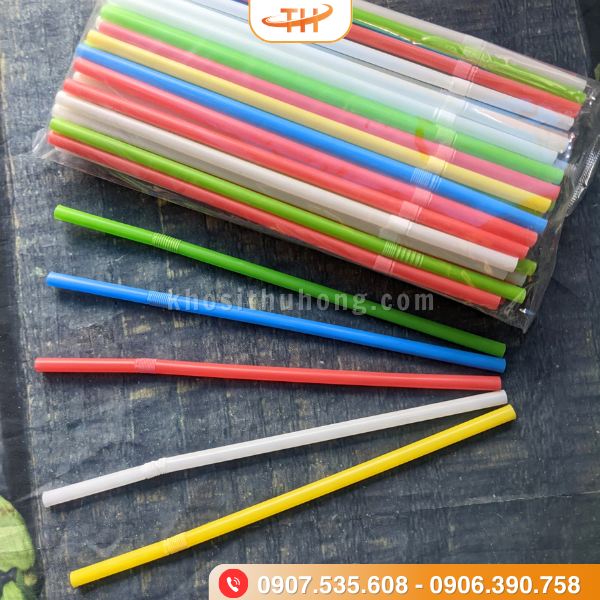 Ống hút cong có nhiều màu sắc đa dạng Ống hút cong có nhiều màu sắc đa dạng